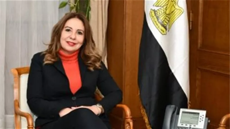 لبيب: الحكومة تعمل بقوة على تطوير العمل المؤسسي وتدريب العاملين ومكينة الخدمات