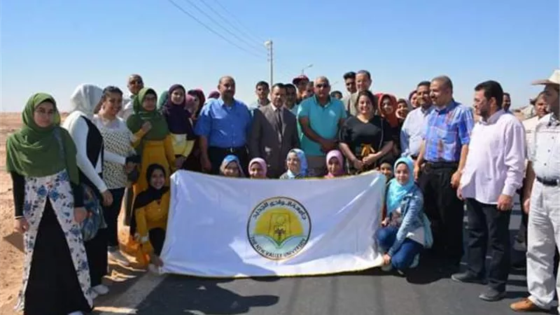 زراعة 7 الاف شجرة في احتفالات العيد القومي بالوادى الجديد..صور