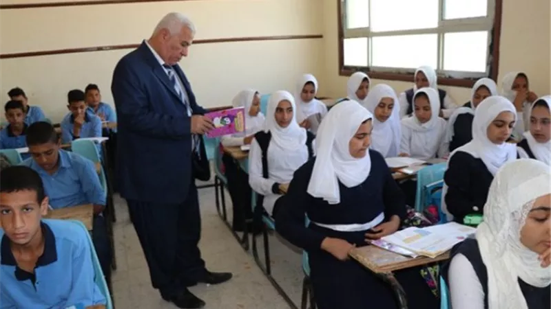 مديرتعليم البحيرة يكرم مدرستين بوادى النطرون للانضباط ..صور