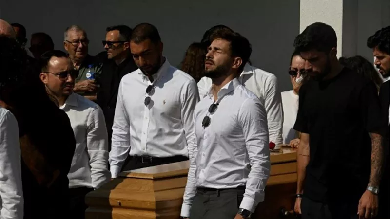 بعد ساعات من دفنه .. فوضى عند قبر جوتا تُجبر الشرطة على التدخل