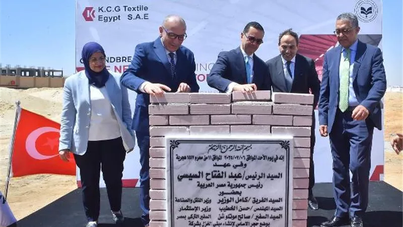 وزير الاستثمار يشارك بفعاليات وضع حجر الأساس لمصنع البرم الجديد