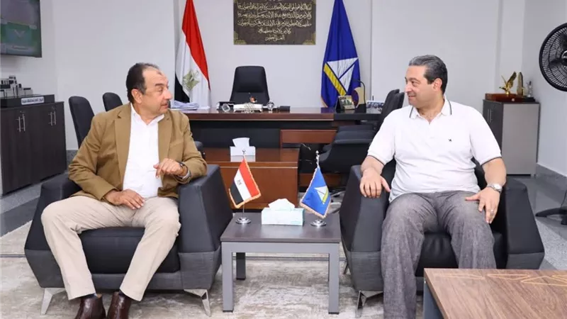 محافظ دمياط يستقبل وزير قطاع الأعمال
