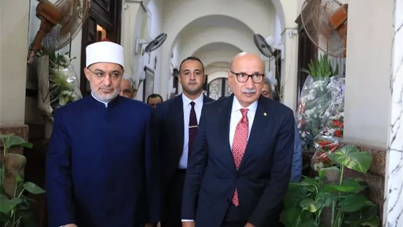 رئيس محكمة النقض يستقبل مفتي الجمهورية