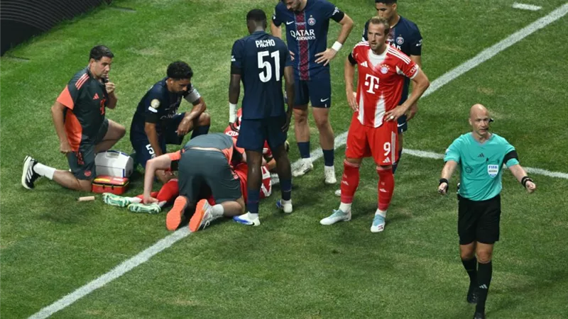 رسميا.. بايرن ميونخ يعلن تفاصيل إصابة جمال موسيالا