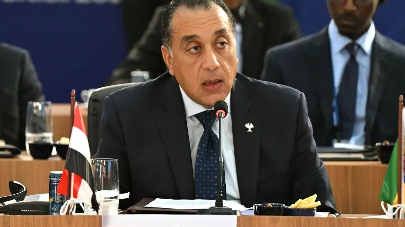 مدبولي: توفير التمويل الميسّر ونقل التكنولوجيا إلى الدول النامية شرط للقضاء على الفقر