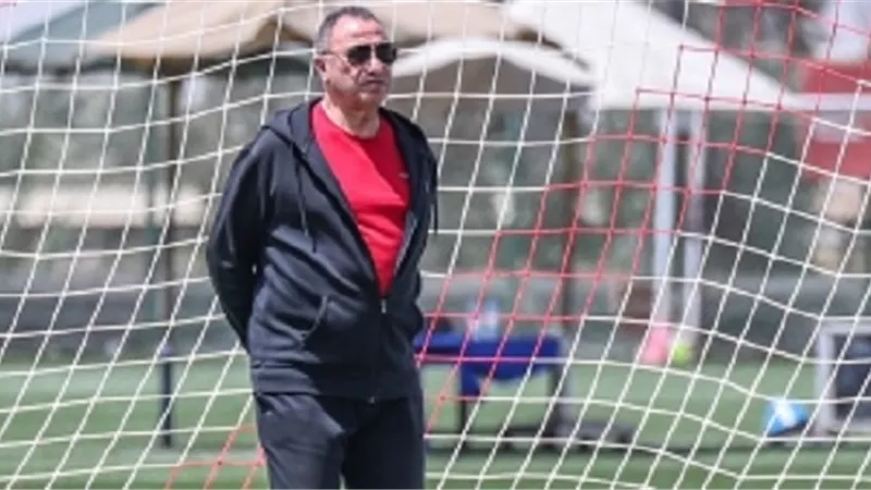 الخطيب يحسم صفقة الأهلي من بتروجت