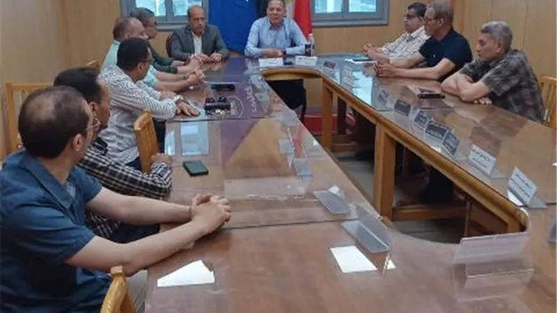 رئيس جامعة دمياط يلتقي بأعضاء هيئة التدريس بكلية الزراعة