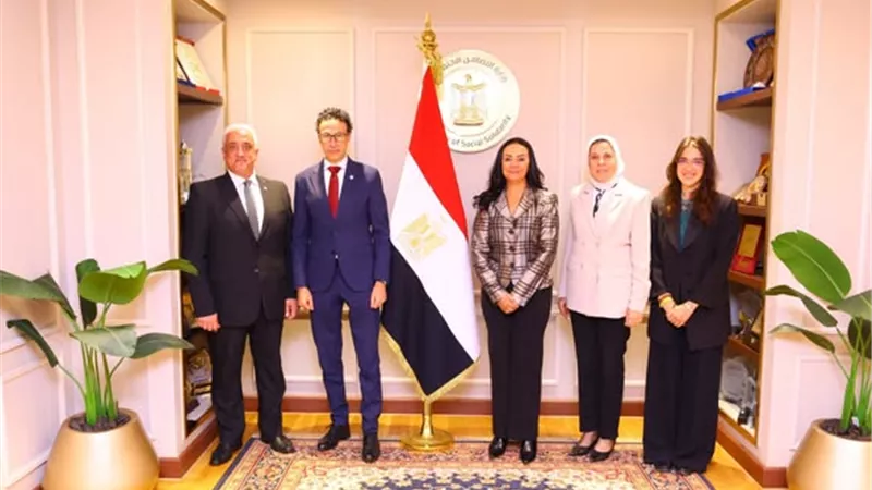 وزيرة التضامن تلتقي رئيس بعثة اللجنة الدولية للصليب الأحمر