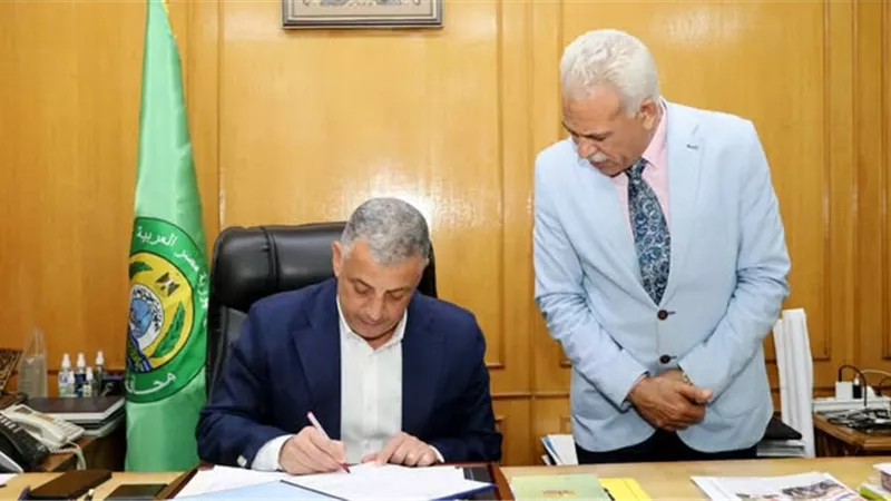 230 للعام..محافظ الإسماعيلية يعتمد تنسيق القبول بالمدارس الثانوية
