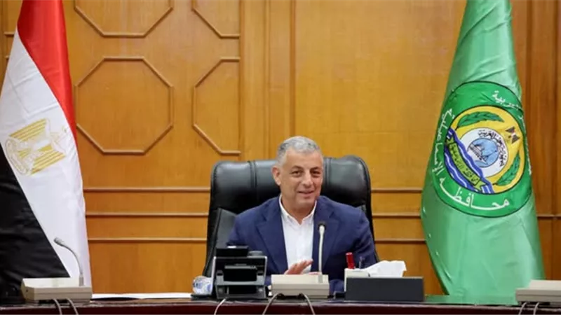 نجاح واستمرار..منافذ متنقلة لمبادرة أسماك البلد بالإسماعيلية