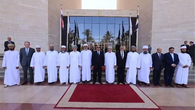 وزير العدل يستقبل وفد قضائي من سلطنة عُمان