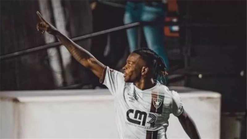الزمالك ينتظر توقيع المهاجم الانجولي شيكو بانزا
