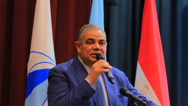 رئيس جامعة كفر الشيخ يشهد حفل تخريج طلاب كلية الزراعة الدفعة 55