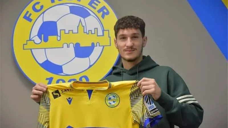لاعب سولفينى بدلا من أشرف دارى فى الأهلى
