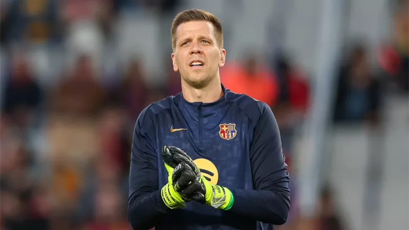 بعد موسم بلا هزائم.. برشلونة يربط تشيزني بعقد جديد