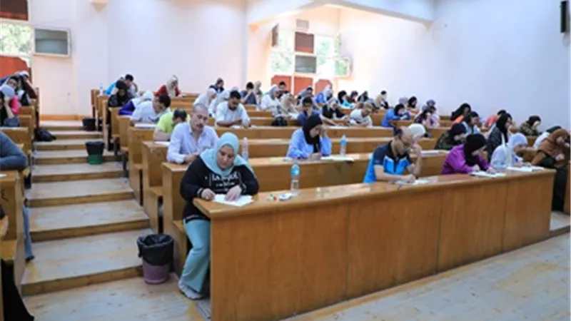 انطلاق امتحانات التعليم المدمج بجامعة القاهرة