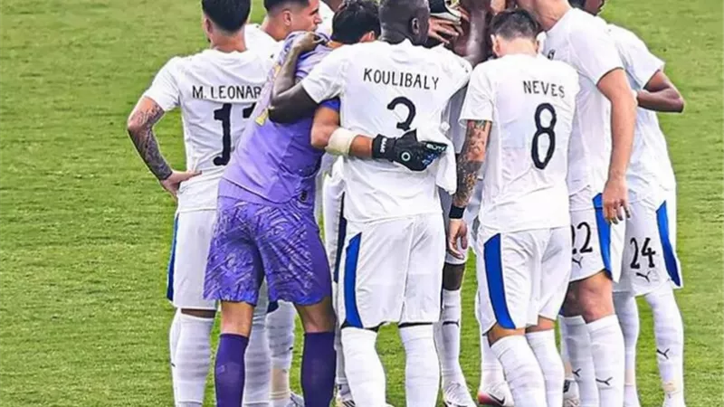 بـ 300 مليون ريال سعودي.. الوليد بن طلال يُدعم صفقات الهلال