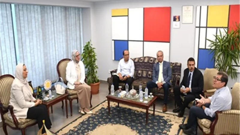 الخبرة الأكاديمية بجامعةعين شمس تلتقي بالتنفيذ الميداني لتطوير القاهرة