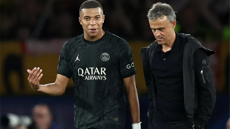إنريكي يرفض الحديث عن مبابي قبل مواجهة ريال مدريد