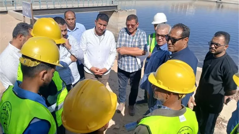 مسئولو الإسكان يتفقدون محطات معالجة الصرف والطرق ببني سويف الجديدة