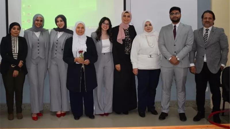 كلية الإدارة بالمصرية الروسية تناقش مشروعات تخرج تواكب أهداف الإستدامة