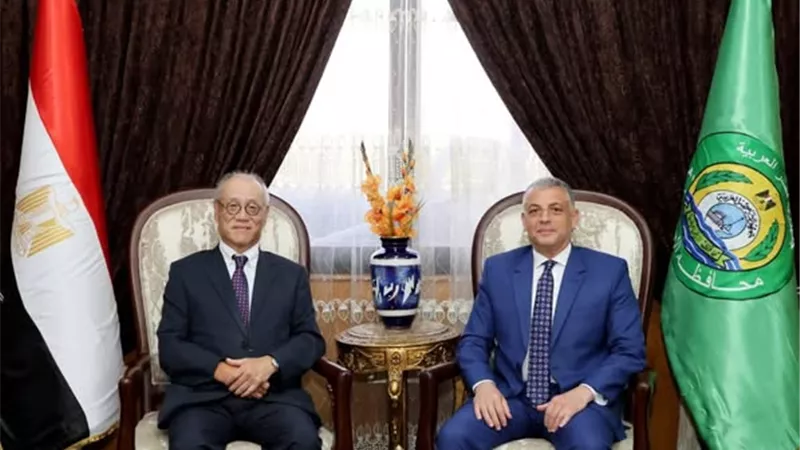 السفير الياباني يستعرض الفرص الإستثمارية بالإسماعيلية..صور