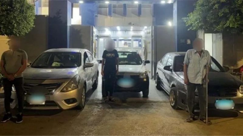 ضبط 3 أشخاص استعرضوا بسياراتهم بمدينة 6 أكتوبر