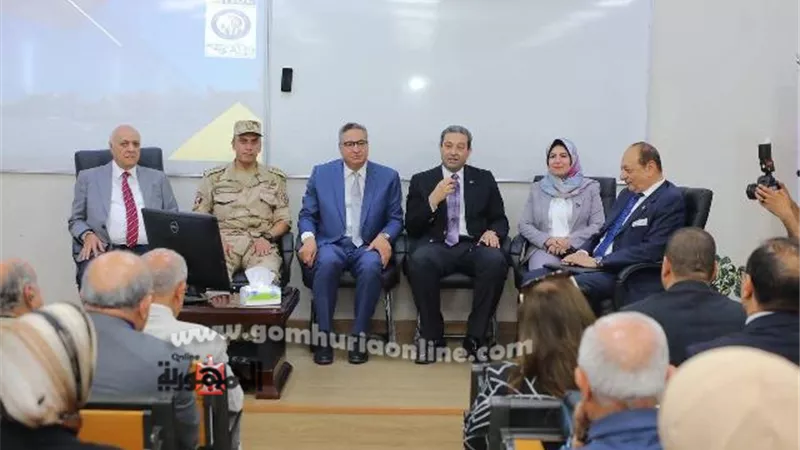 محافظ دمياط يشارك بمناقشات مشروعات تخرج طلاب كلية الهندسة