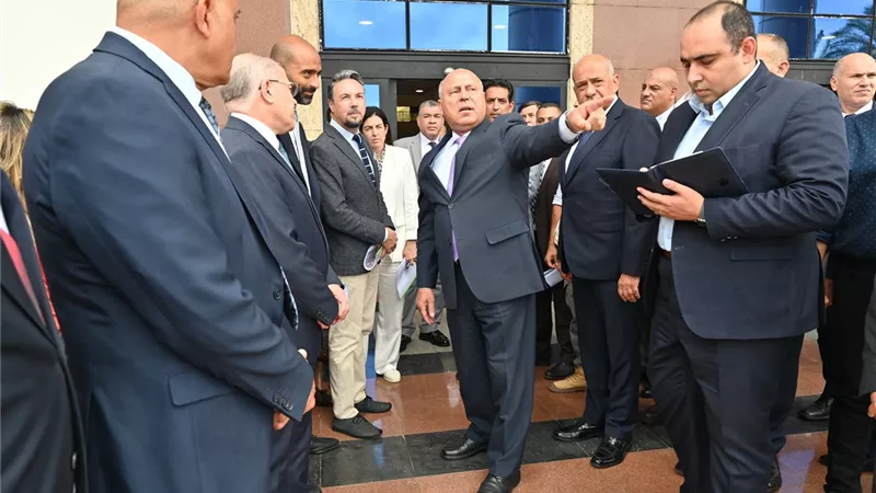 كامل الوزير يتفقد محطة الركاب السياحية بميناء الإسكندرية