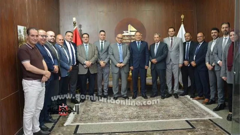 رئيس جامعة دمياط يلتقي بممثلي البنوك المصرية