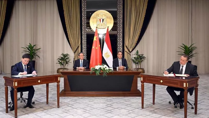 محافظ المركزي يوقع مذكرة تفاهم مع نظيره الصيني لتعزيز التعاون المشترك
