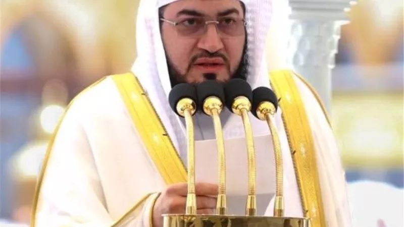 خطيب المسجد الحرام : من رحمة الله بعباده أن أرسل إليهم رسله