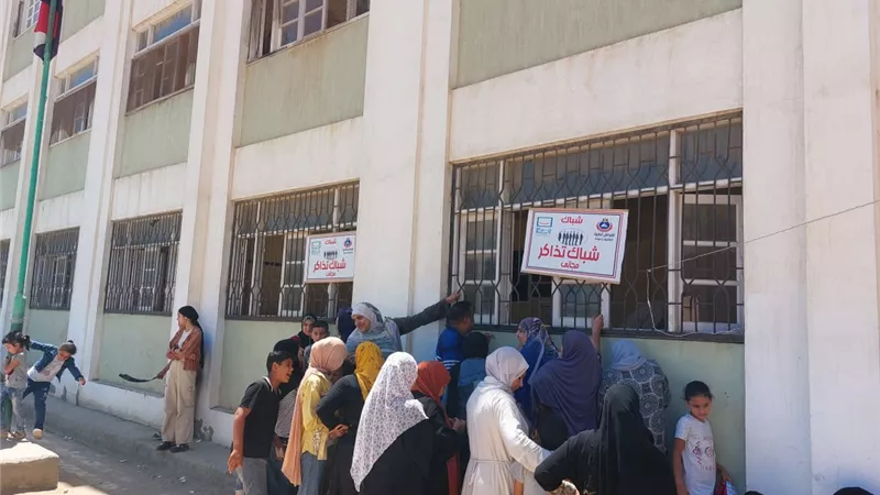 علاج ١٢١٦ مواطنا بالمجان في قافلة طبية بدمياط