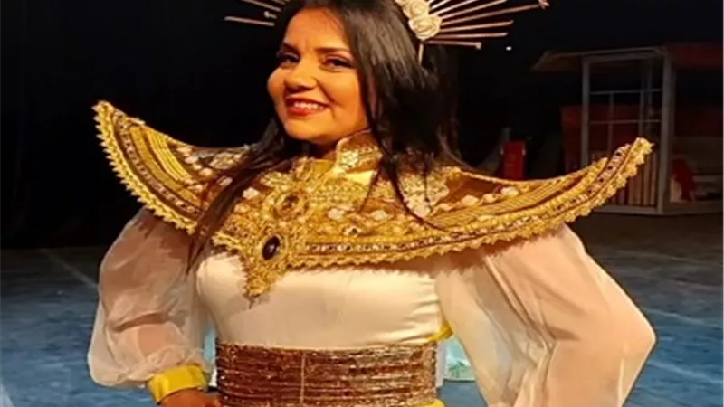 هدى هانى تروج لمسرحيتها الجديدة 