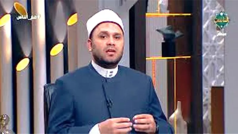 أمين الفتوى: يجوز الصلاة أثناء الأذان لكن الأفضل انتظاره