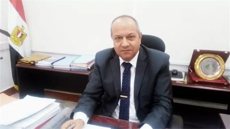 بعد شكاوى الأهالى.. تدخل سريع يعيد الكهرباء لمناطق بالشروق.. صور