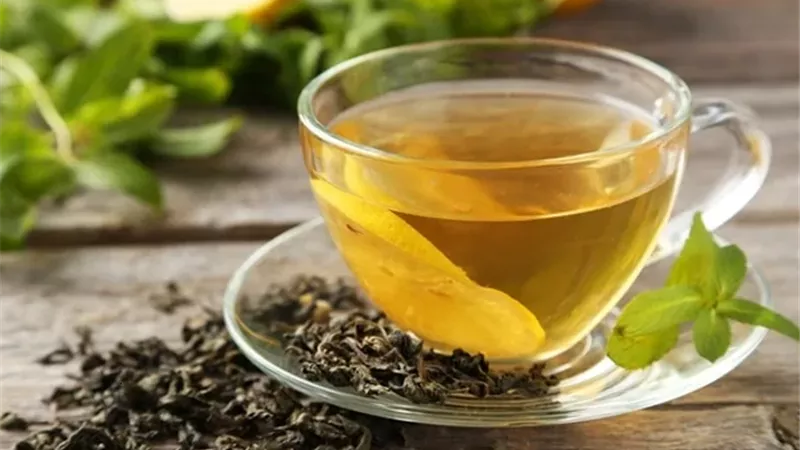 ٧ مشروبات طبيعية تخلصك من الخمول
