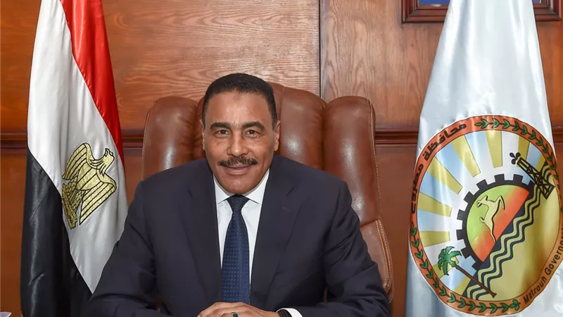 محافظ مطروح يعتمد حركة تنقلات موسعة لعدد من رؤساء مراكز المدن ونوابهم