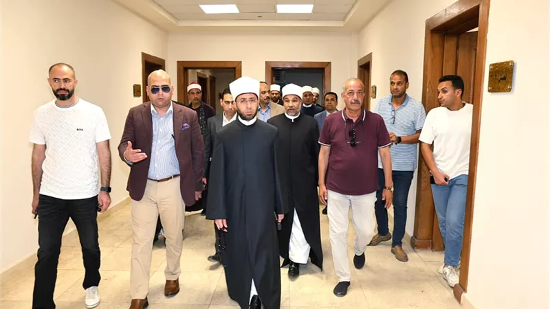 وزير الأوقاف يتفقد مسجد العلي العظيم ويوجه بدعم أنشطة الشباب