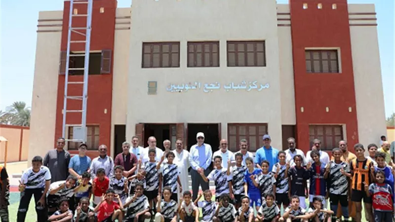 محافظ أسوان يتفقد مشروع مركز شباب النوبيين بقرية الرديسية بإدفو