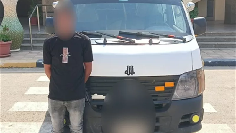 ضبط سائق ميكروباص لسيره عكس الإتجاه بأحد الطرق فى الشرقية