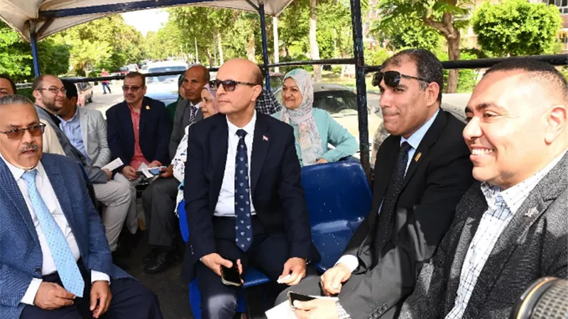 الدكتو أحمد المنشاوي يفتتح الحديقة النباتية المفتوحة بجامعة أسيوط