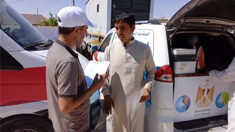 مياه مطروح تشارك في قافلة مطروح الخير بمنطقة القصر