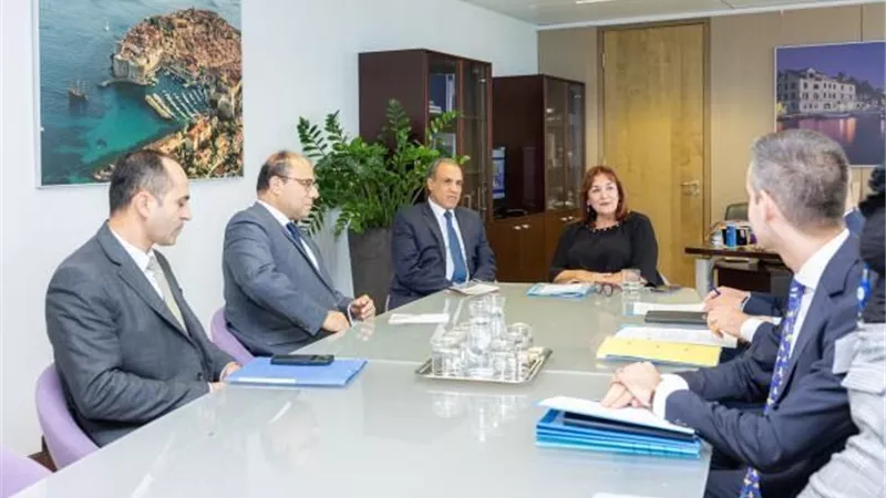 وزير الخارجية يستهل زيارته لبروكسل بلقاء مفوضة الاتحاد الأوروبي لشئون المتوسط