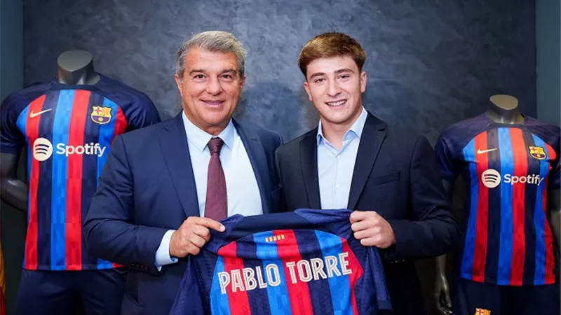 برشلونة يعلن انتقال نجم الفريق إلى ريال مايوركا