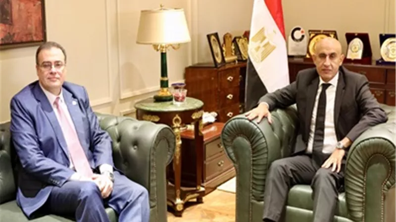 وزير التعليم يشيد بمقترح إعداد قوائم انتظار للناجحين بالمسابقات