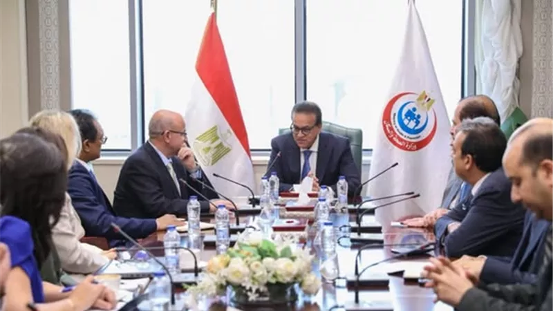 عبدالغفار يستقبل وفد «الصحة العالمية» للاستعداد لتجديد الاعتماد الدولي لهيئة الدواء