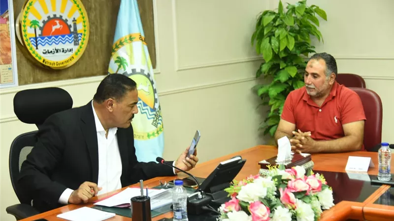 شعيب يحضر الاجتماع الدوري لخدمة المواطنين بالمحافظة