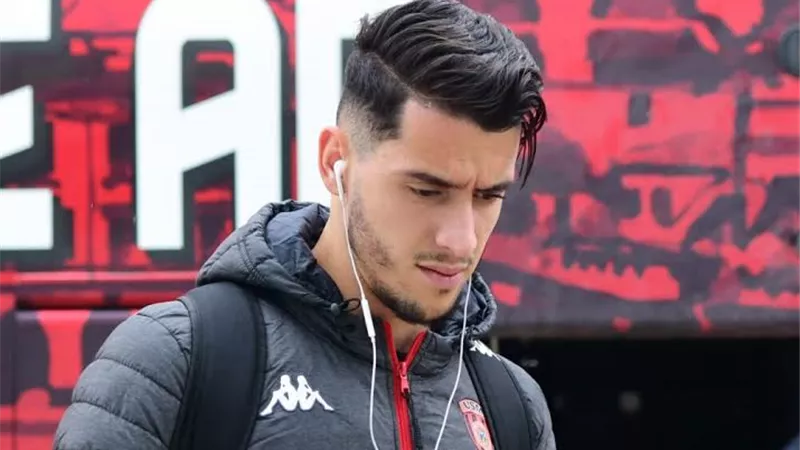 إهتمام الأهلي والزمالك بضم زين الدين بلعيد وتراجع الوكرة القطري