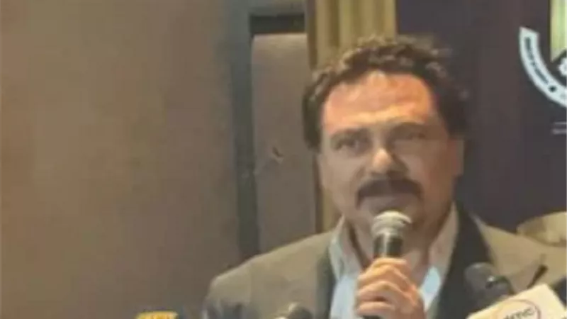 سر اعتذار محمد رياض عن رئاسة المهرجان القومي للمسرح المصري